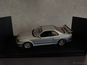 Nissan Skyline GT-R (R34) 1:18 AUTOART - 7