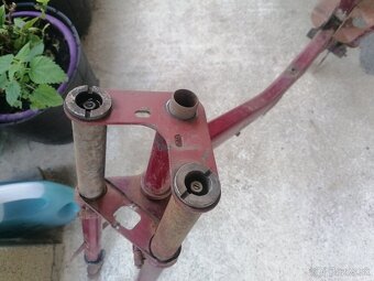 Predám rám s vidlicami na Jawa 555 pionier - 7