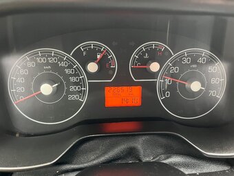 Fiat Grande Punto 1.2 benzín - 7