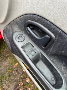 Renault Clio 1,2 - 7