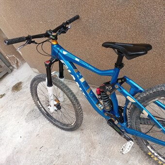 Predám Giant Faith - 7