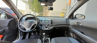 HYUNDAI i30CW 1.6CRDI 85kw 2010 - 7