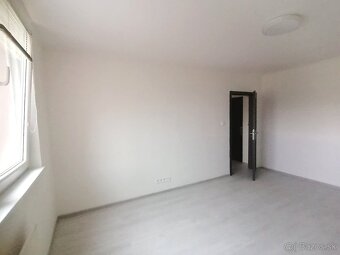 1-izbový byt s balkónom, IHNEĎ VOĽNÝ - 7