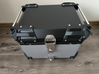 Zadní motokufr TopCase 45L hliníkový - 7