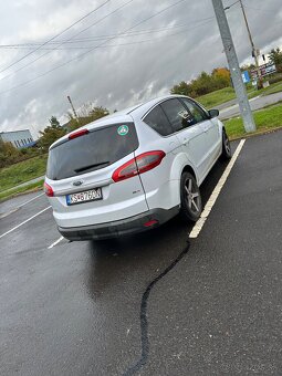 Surne predám  Ford  Smax 2l 120kw 7m - 7
