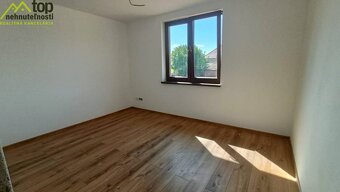 Hruboňovo - novostavba 4 izbový moderný RD kúsok od NR - 7