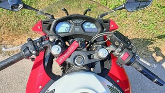 Honda CBR 650 f 600 - 7