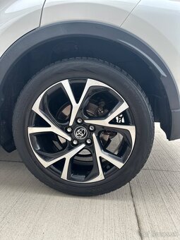 Toyota C-HR 1.8 Hybrid Dynamic E-CVT FWD - 7