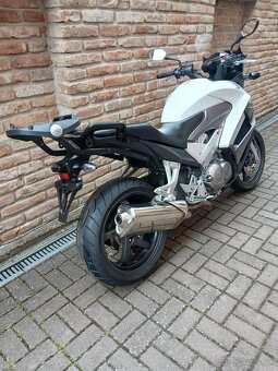 Honda VFR 800 Crossruner - 7