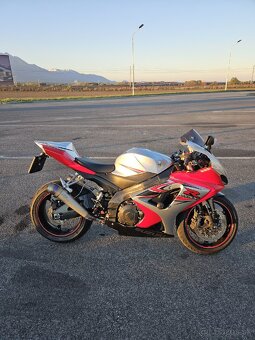 Suzuki gsxr 1000 k7 - 7