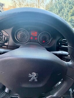 Predám PEGUEOT 301 1.2 - 7