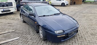 Lacno rozpredám Mazda 323 na náhradné diely - 7