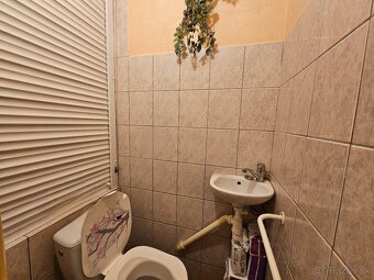 Predaj 2 izbový byt blízko centra Levice - 7