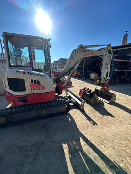 TAKEUCHI TB335R DIESEL - 7