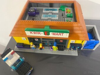 LEGO The Kwik-E-Mart - 7