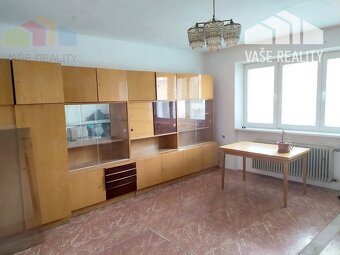 Priestranný rodinný dom s garážou, Vrbové - 7