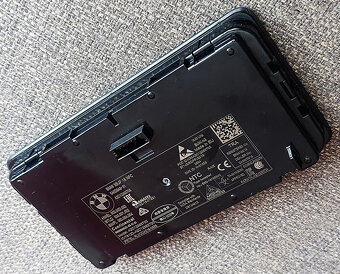 odkladacia priehradka s NFC na BMW - 7