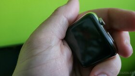 Apple Watch 3 - reštartujú sa - 7