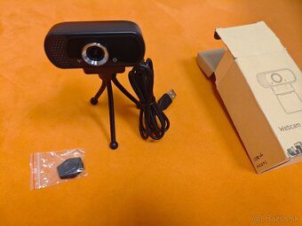 ToLuLu webcam (1080p) + Tripod - 7