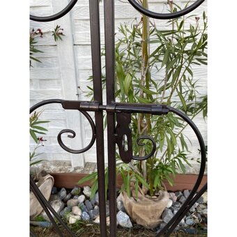 Dekoračná kovová brána - 7