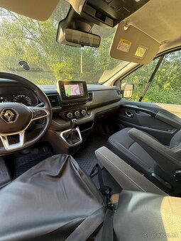 Požičovňa 8 miestne auto Renault Trafic L2h1 prenájom LONG - 7