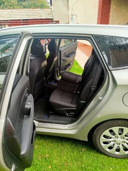 Kia Carens REZERVOVANÉ - 7