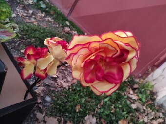 Umelé kvety na dekorácie/kytice - 7