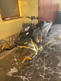 Predám snežný skúter  ski-do 800 - 7