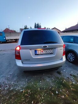 Kia carnes 2007 2.0crd 103kw top stave - 7