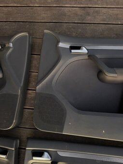 Tapacíre na VW Touran II - 7