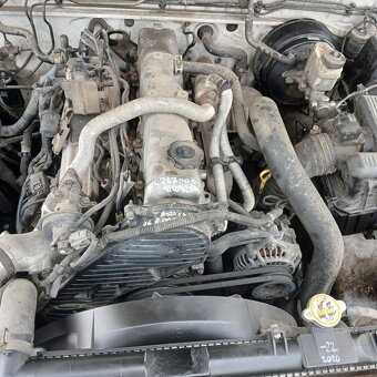 Mazda b2500 kiper - 7