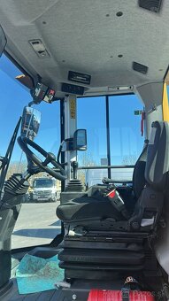 Válec VOLVO SD75B, r.v. 2019, 332 motohodin, zánovní stav - 7