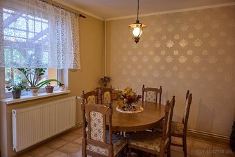 Predám 7 izbový rodinný dom - 7