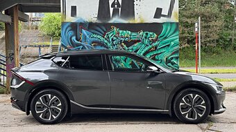 KIA EV6 EARTH VÝBAVA FULL LED KOŽA AKO NOVÉ KUPOVANÉ NA SK - 7