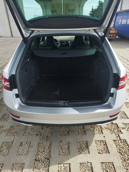 Škoda Superb Sportline Combi 2.0tdi - 7
