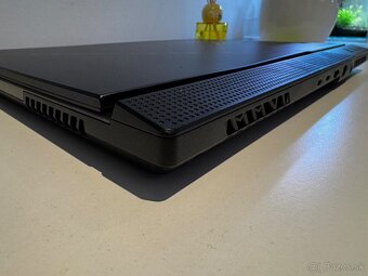 ASUS ROG G733ZX-KH067W BO EDITION - 7