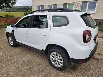 Predám výhodne zachovalú Dacia Duster 1,0 -67kW benzín - - 7