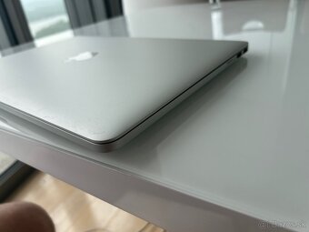 MacBook Pro 15" Retina ,TOP STAV - 7