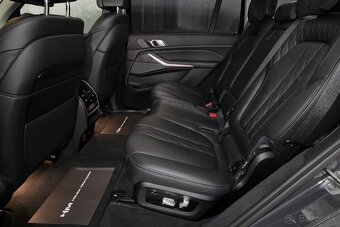 BMW X7 xDrive40d 250kW Individual Panorama Laser Tažné HUD - 7