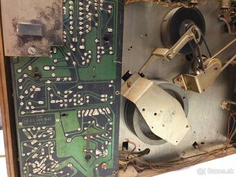 TESLA  B90  na  diely - 7