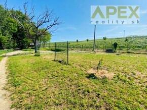 APEX reality stavebný pozemok 2019 m2 v obci Bojničky - 7