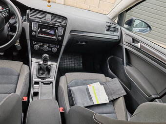 Predám VW Golf 7.1.6TDI combi higline, comoré 1 majitel - 7
