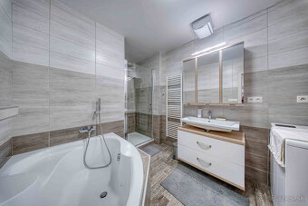 Na predaj 3-izbový byt s terasou Na Zongorke v Trenčíne - 7