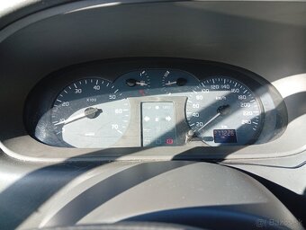 Renault scenik 1.9 - 7