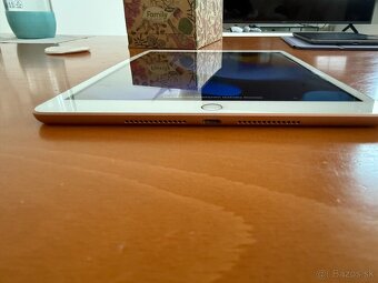 iPad 8. generácia 32GB WIFI (model A2270), gold - 7