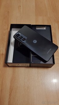 Motorola Edge 30 - 7