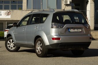 Mitsubishi Outlander 2.0 DI-D 4x4 103 kW, 2009 - 7