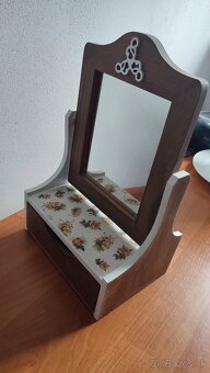 3 zásuvky labková patrola, toaletný stolik - 7