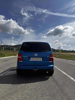 Volkswagen Touran 2,0tdi DSG - 7