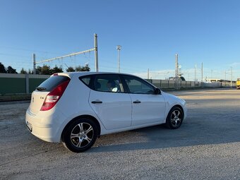 Hyundai i30 1.4 Benzín 92000km Nová STK Ek - 7